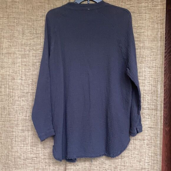 Newberry Kastom oversize crinkle cotton top shirt color asphalt grey - Picture 7 of 7